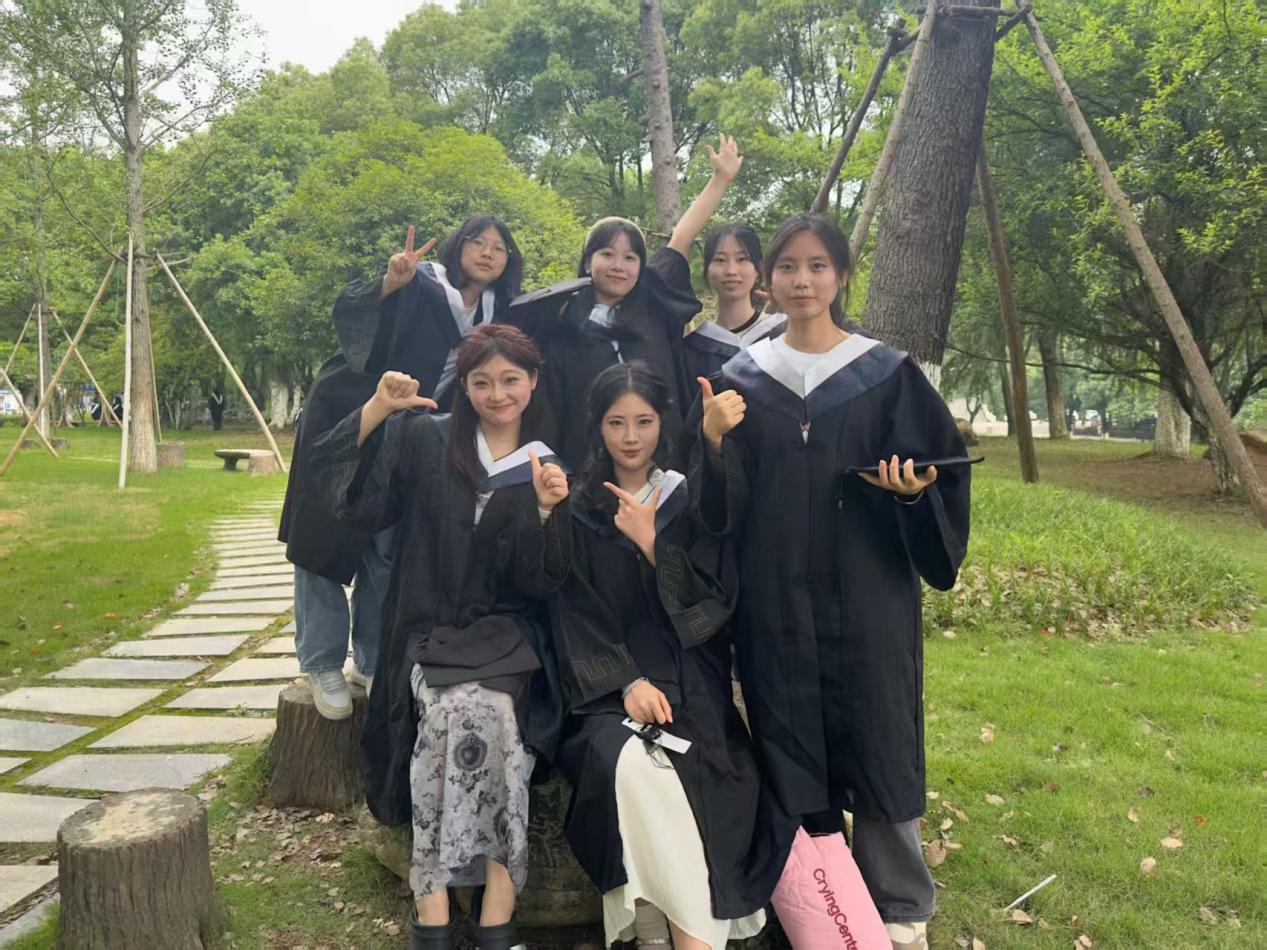 de9cc21d6b7d8047dc75a00826bec5b